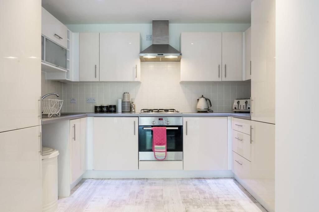Quayside Apartment Пул Экстерьер фото